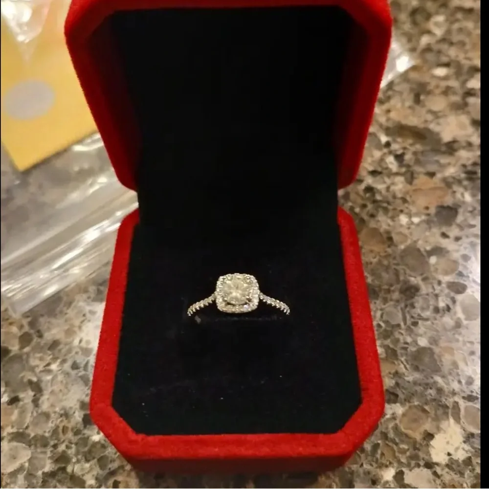 💍Beautiful Sterling Silver Classic .5C Cushion Cut Moissanite Diamond Ring.